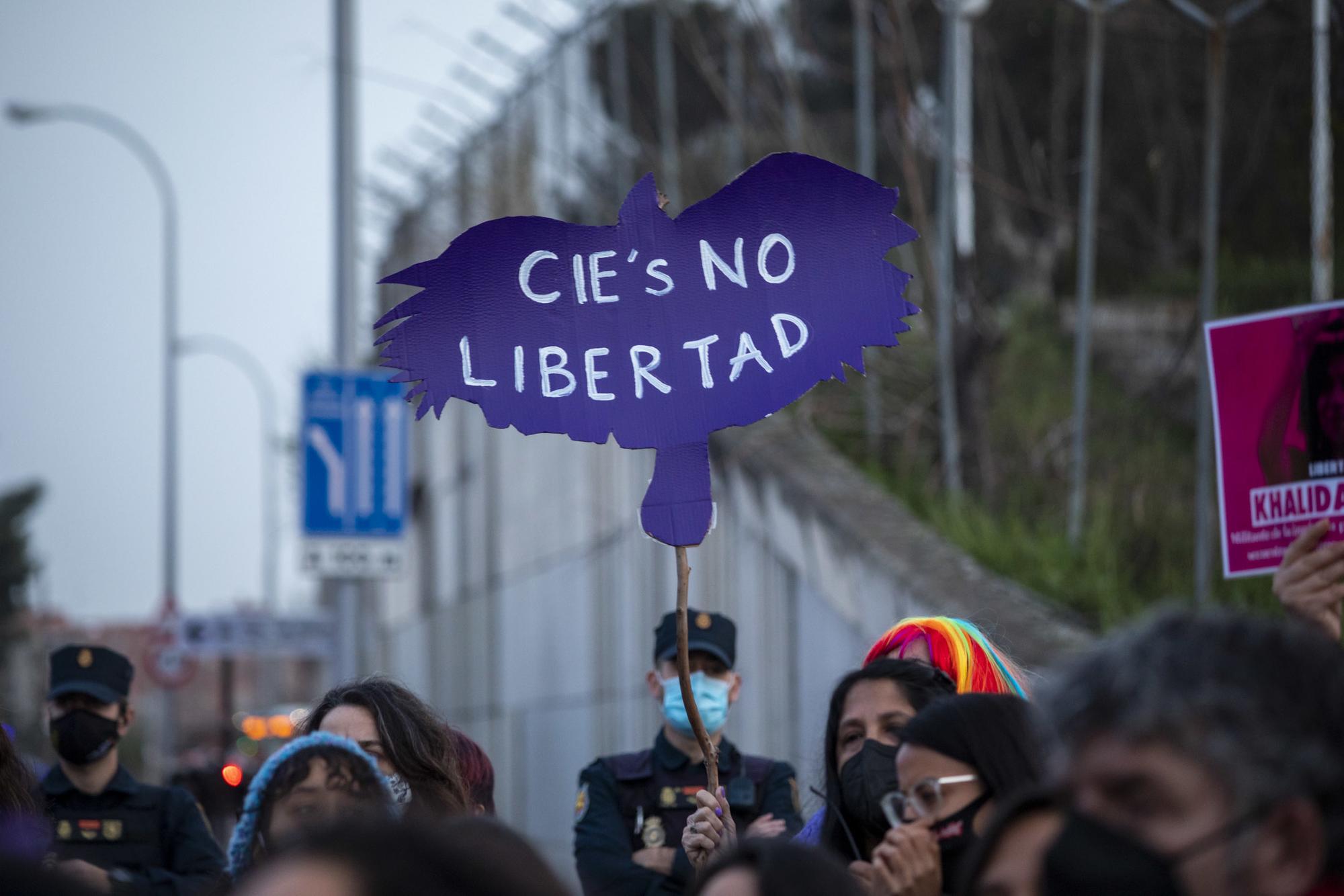 Marcha feminista antirracista 8M 05-03-21 - 8